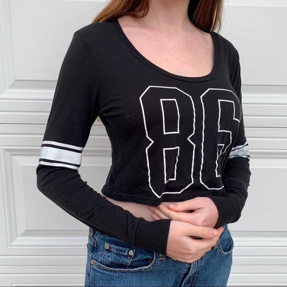 VS PINK Long Sleeve Crop Top